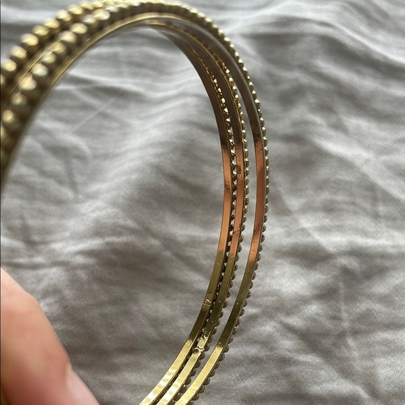 Elegant Gold Bangle Bracelet‎ - Picture 2 of 3